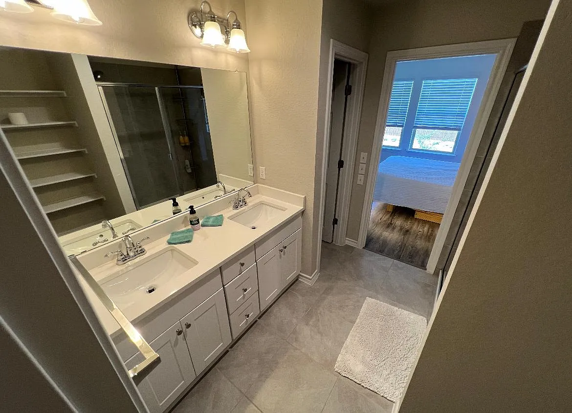 1904 Los Olivios Way — Photo 2