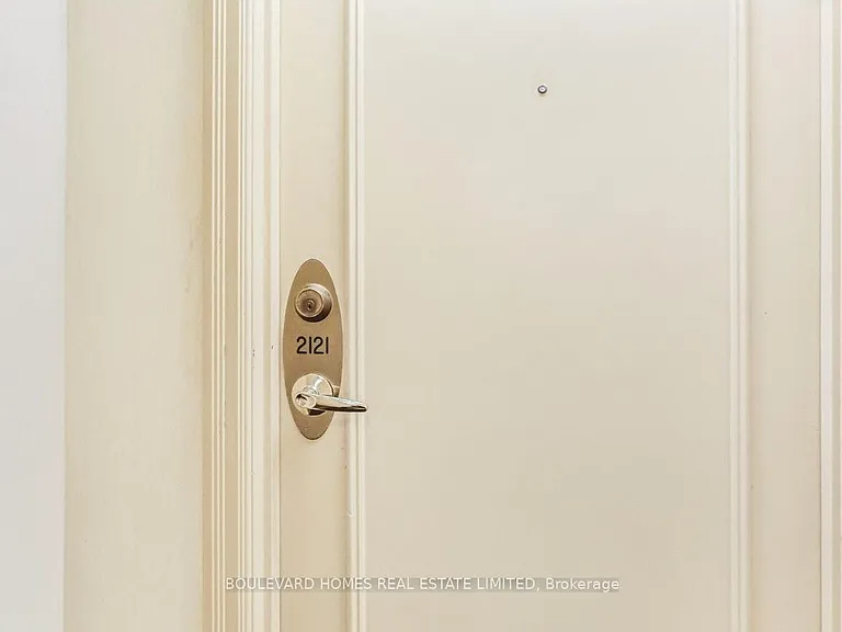 25 Kingsbridge Garden Cir #2121 — Photo 6