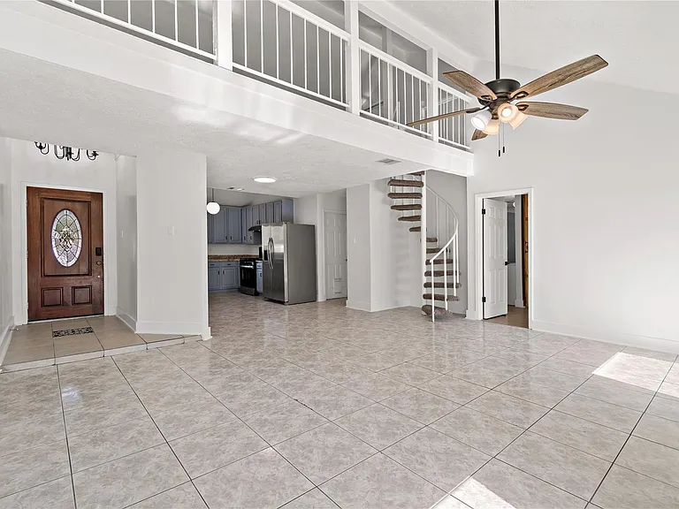 10319 Sand Pass Ln — Photo 5