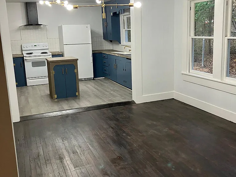 814 Aurel Blvd — Photo 2