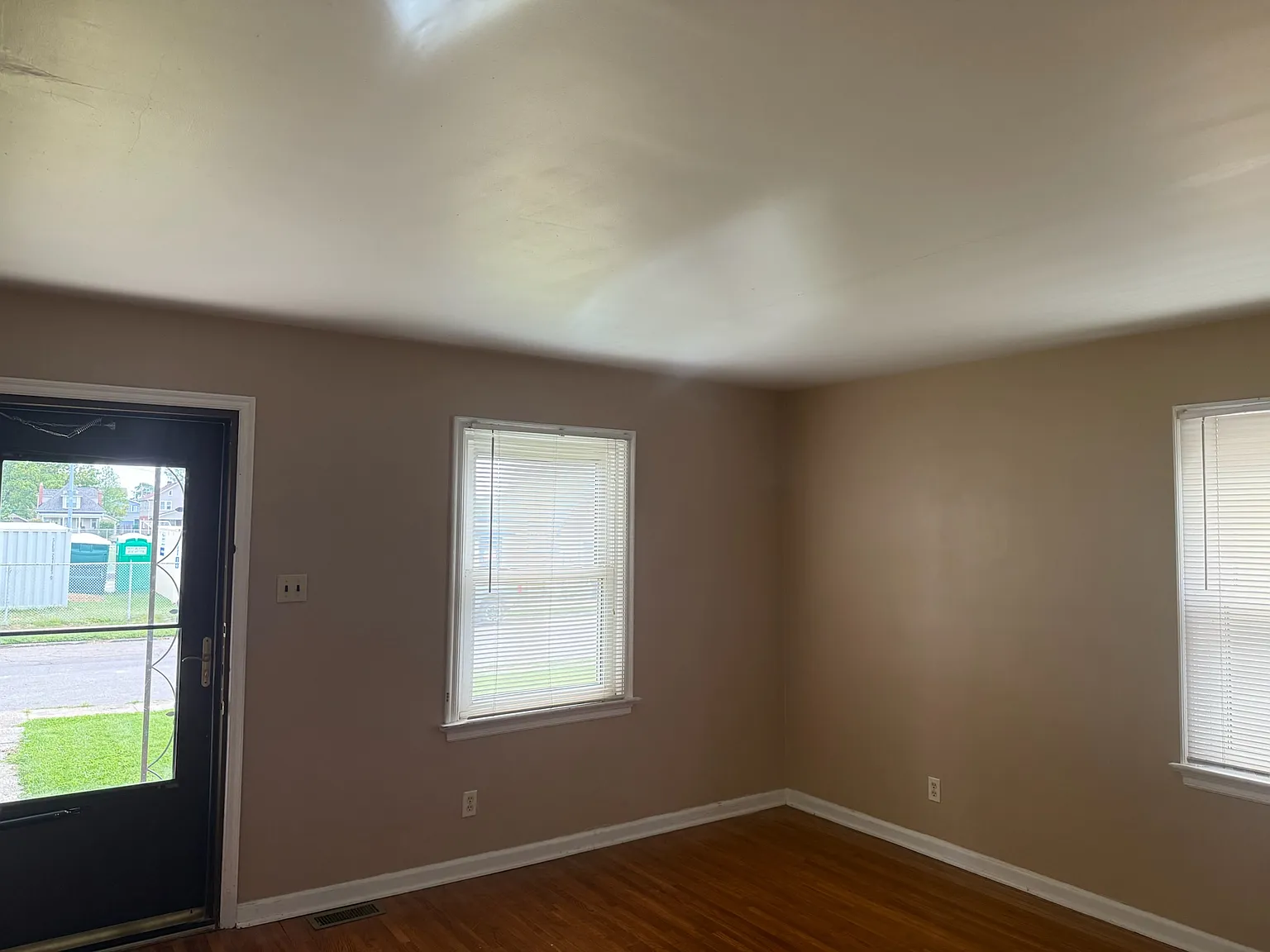 2 bed, $1,200 — Photo 2