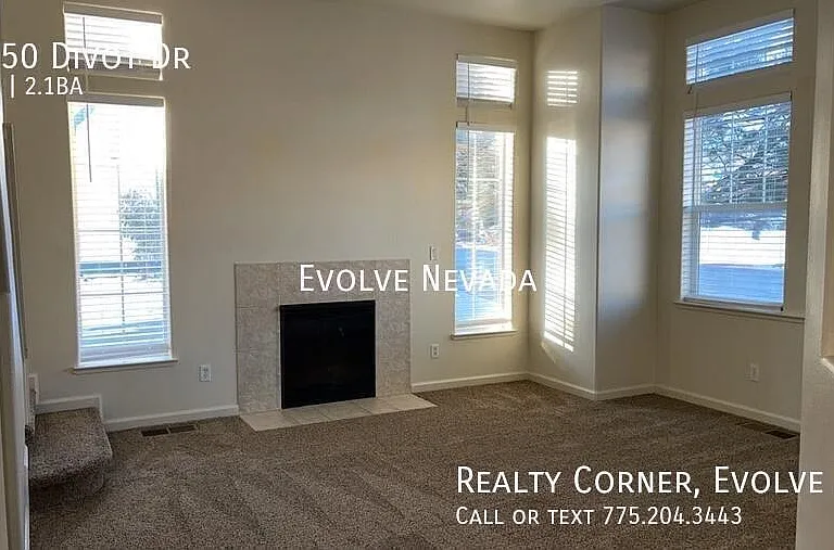 2150 Divot Dr — Photo 3