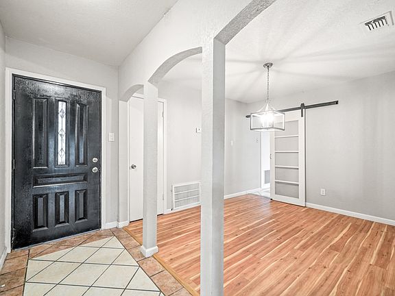 2nd image of 5127 Alderton St