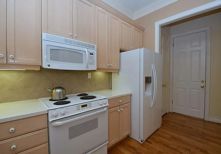 6841 Staffordshire Blvd — Photo 21