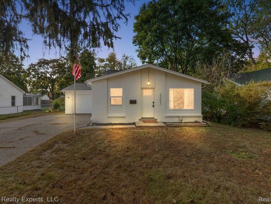 23057 Hawthorne St, Farmington, MI 48336