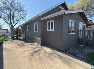 327 N Cliff Ave, Sioux Falls, SD 57103