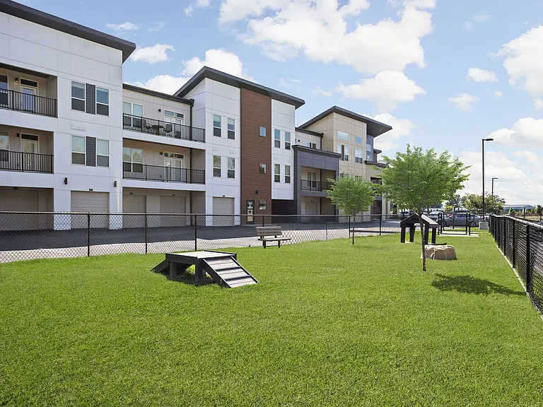 Aria Apartments of Zionsville — Photo 28