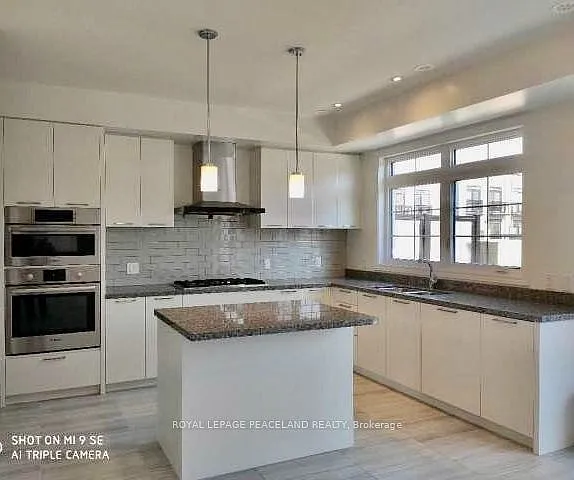 4 bed, $4,400 — Photo 1