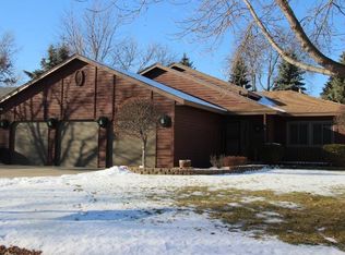 8620 Jenner Ln S, Cottage Grove, MN 55016