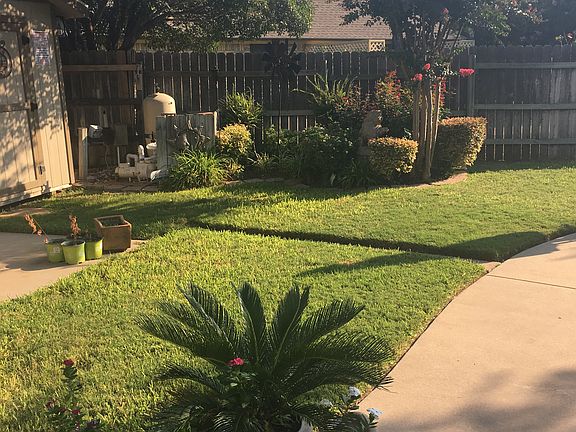 5th image of 2421 E Windsor Dr