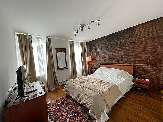 5th image of 316 Bond St APT 2