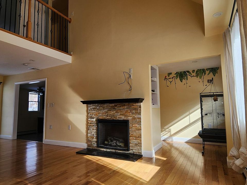 11 Skokorat St 1, Seymour, CT 06483 Zillow