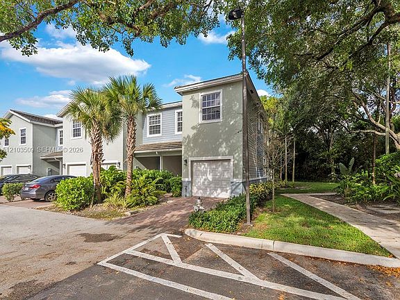 5th image of 1350 Crystal Way #108