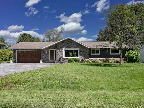 116 Klompen Ct, Neenah, WI 54956