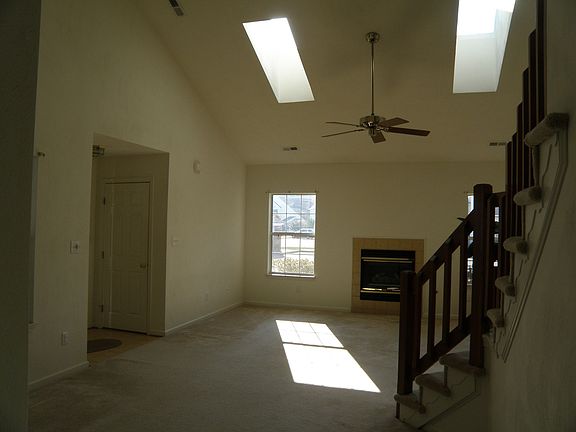 3rd image of 103 Hamlet Ct