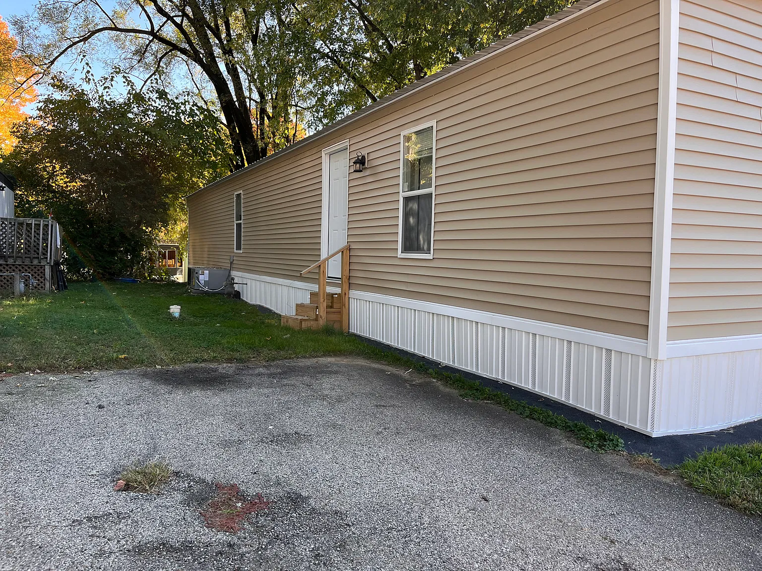 3 bed, 924 sqft, $1,200 — Photo 2