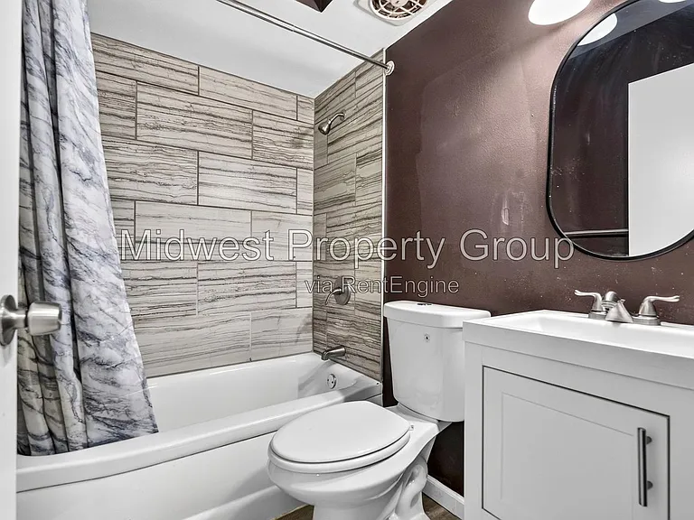 690 Central Pkwy — Photo 16
