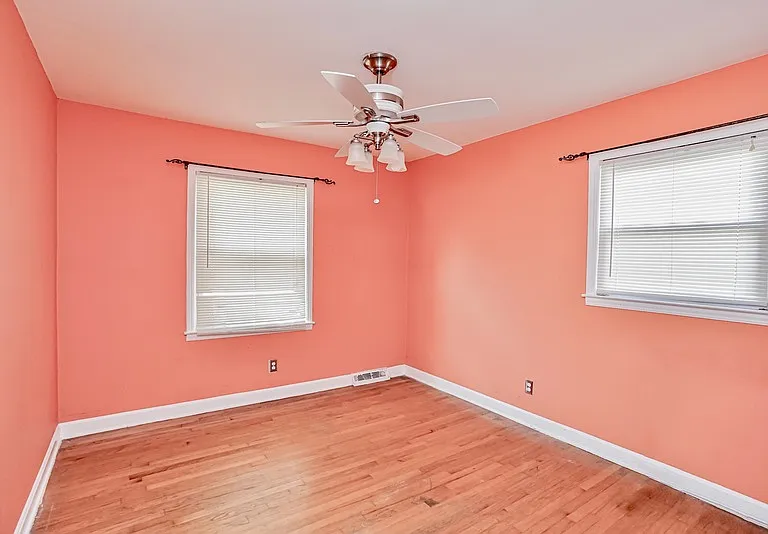 130 Heather Dr — Photo 7