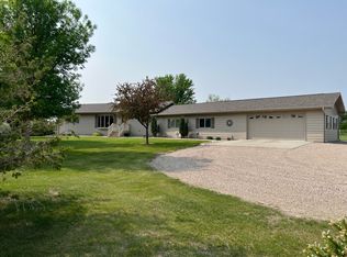 452 40th St SW, Huron, SD 57350