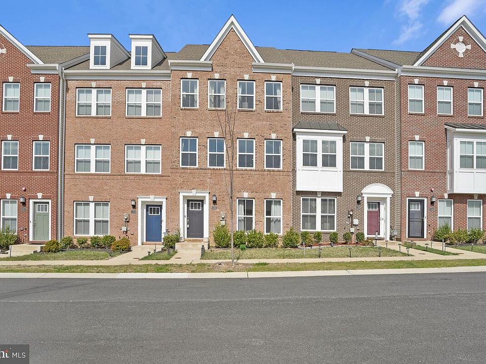1st image of 11521 Charlotte Bronte Ln