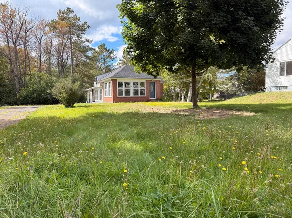 9 Abraham Street, Houlton, ME 04730