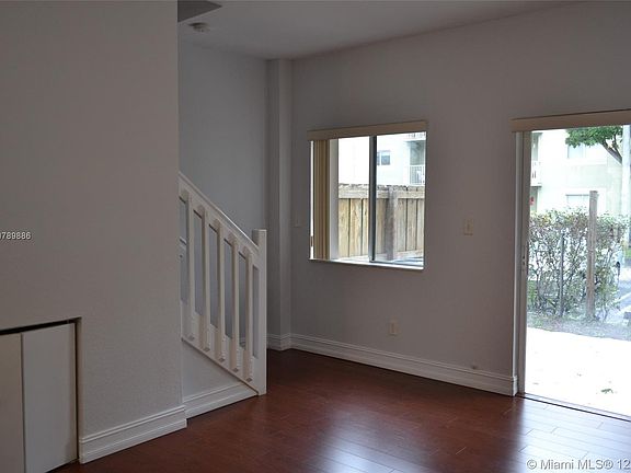 5th image of 7991 NW 8th St APT 100B