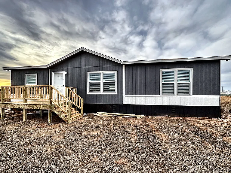 8051 Centennial Farms Dr — Photo 1