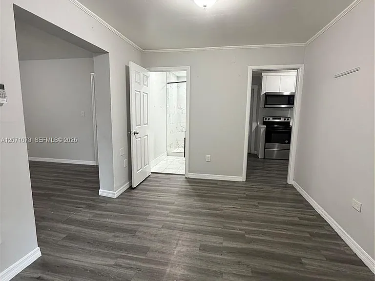 706 S F St #REAR — Photo 2