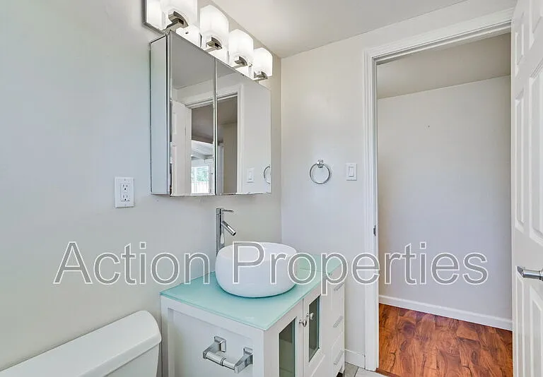 1343 Torrance Ave — Photo 16