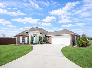 156 Lake Howard Ave, Thibodaux, LA 70301