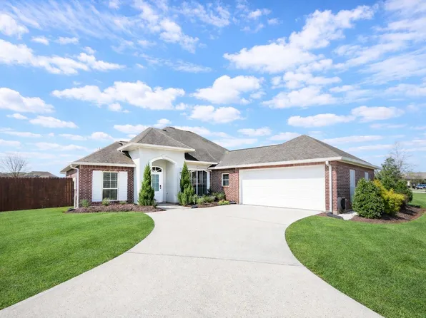 156 Lake Howard Ave, Thibodaux, LA 70301