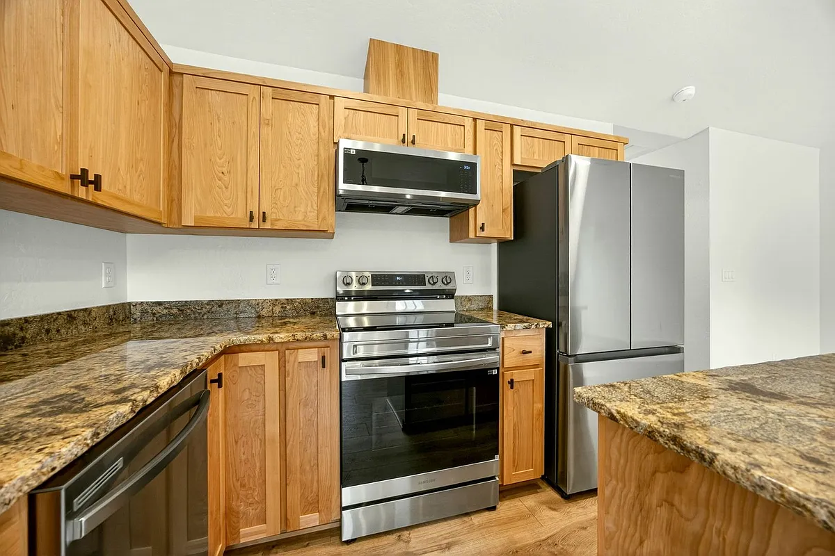 Building Photo - 530 G St #2