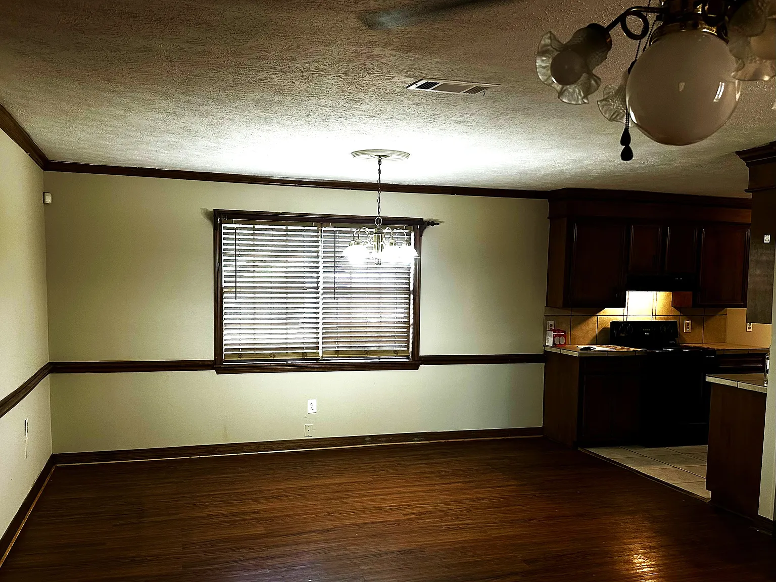 4 bed, 1811 sqft, $1,650 — Photo 3