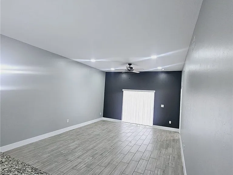 606 SW 8th Pl — Photo 8