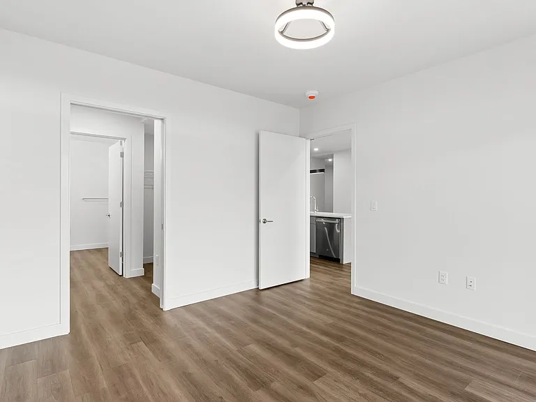 Primary Bedroom with en suite closet & bathroom - Likness Floors 1-4