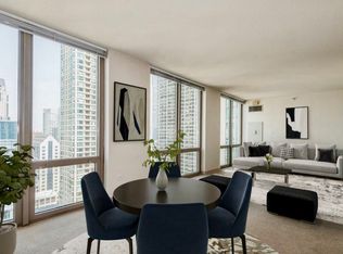 2 E Erie St APT 2810, Chicago, IL 60611
