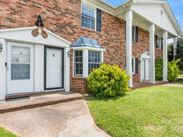 160 17th Street Pl NW, Hickory, NC 28601