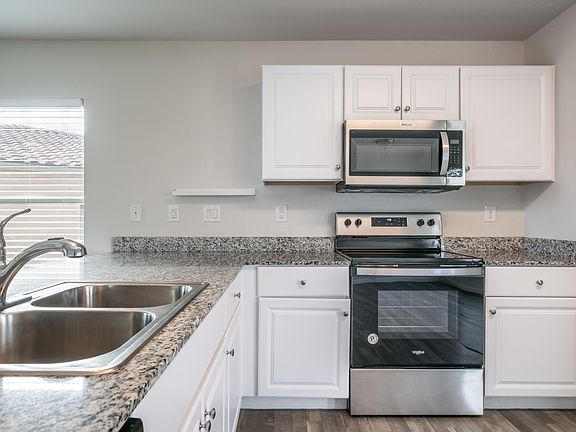 4th image of 928 W Verde Lane