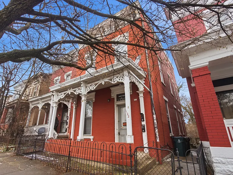 122 E University Ave #1 — Photo 2