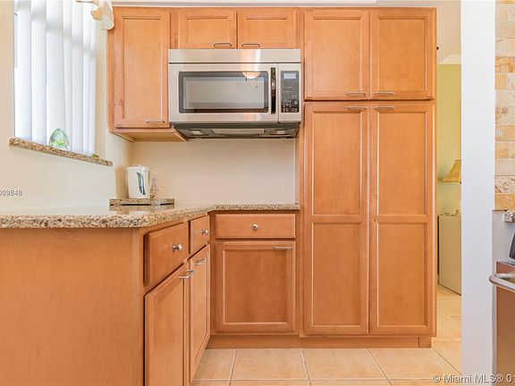 5th image of 3010 Marcos Dr APT R204
