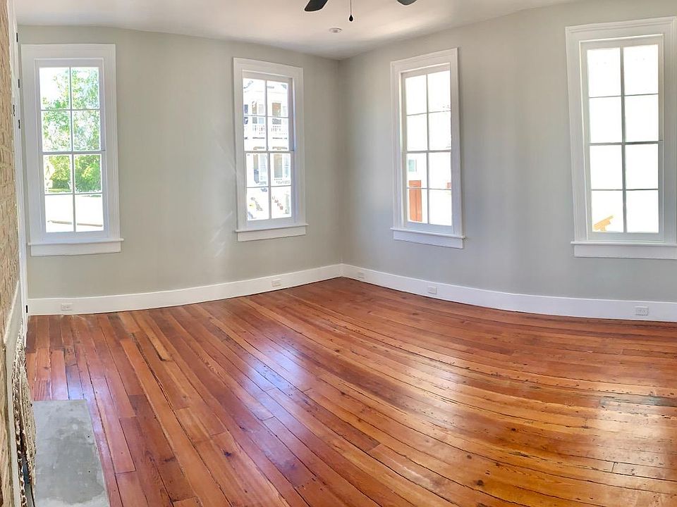 2nd image of 281 Coming St