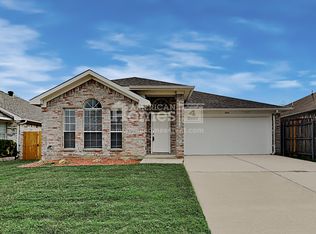 7031 Rovato Dr, Arlington, TX 76001