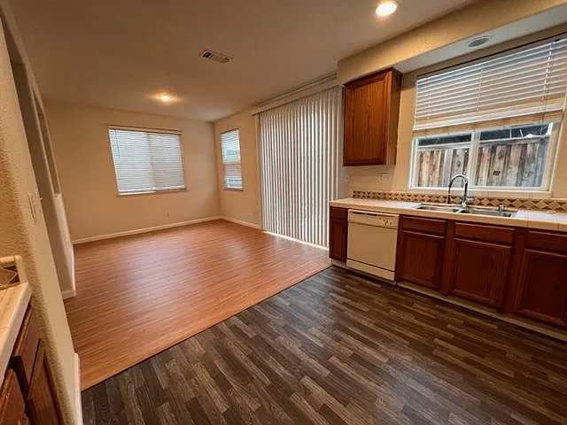 17416 Stone Cellar Way — Photo 6