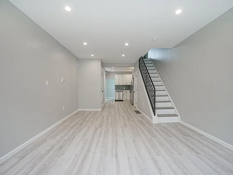 333 Daly St — Photo 5