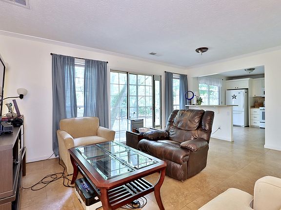 3rd image of 740 Country Manor Way