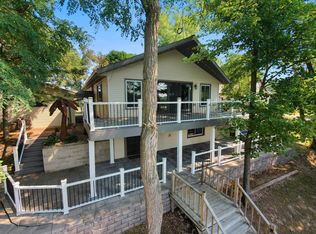 W9430 Schroeder Ln, Crivitz, WI 54114