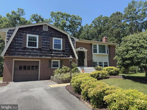 4007 Brewster Ln, Waldorf, MD 20601