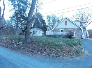 25 Clara Ave, New Windsor, NY 12553