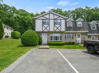 945 Riverside Dr APT 15A, Methuen, MA 01844