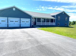 478 Rapids Rd, Champlain, NY 12919